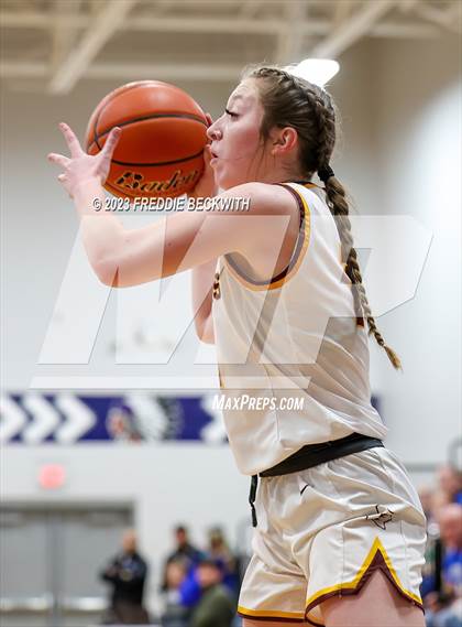 Thumbnail 2 in Wolfe City vs. Collinsville (UIL 2A Bi-District Playoff) photogallery.