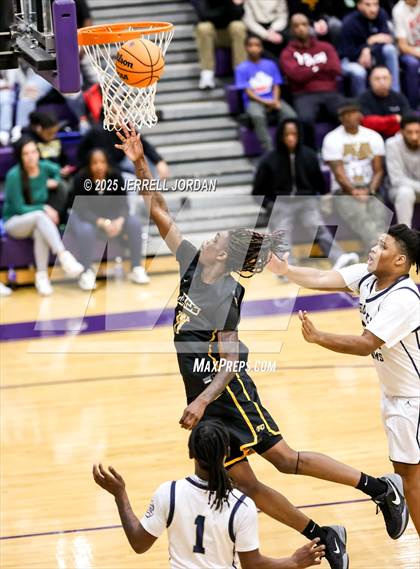 Thumbnail 1 in Reidsville vs Farmville Central (John Wall Holiday Invitational) photogallery.