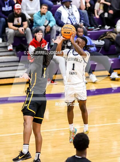 Thumbnail 1 in Reidsville vs Farmville Central (John Wall Holiday Invitational) photogallery.