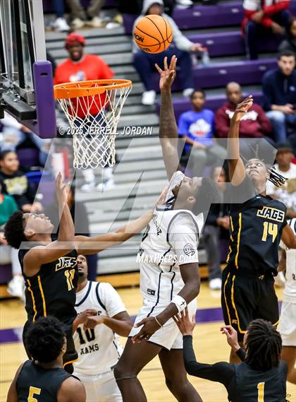 Thumbnail 1 in Reidsville vs Farmville Central (John Wall Holiday Invitational) photogallery.