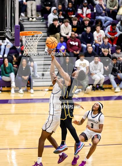 Thumbnail 2 in Reidsville vs Farmville Central (John Wall Holiday Invitational) photogallery.