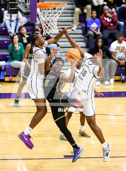 Thumbnail 3 in Reidsville vs Farmville Central (John Wall Holiday Invitational) photogallery.