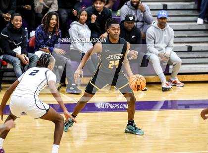Thumbnail 3 in Reidsville vs Farmville Central (John Wall Holiday Invitational) photogallery.