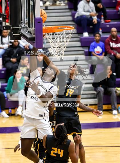 Thumbnail 3 in Reidsville vs Farmville Central (John Wall Holiday Invitational) photogallery.
