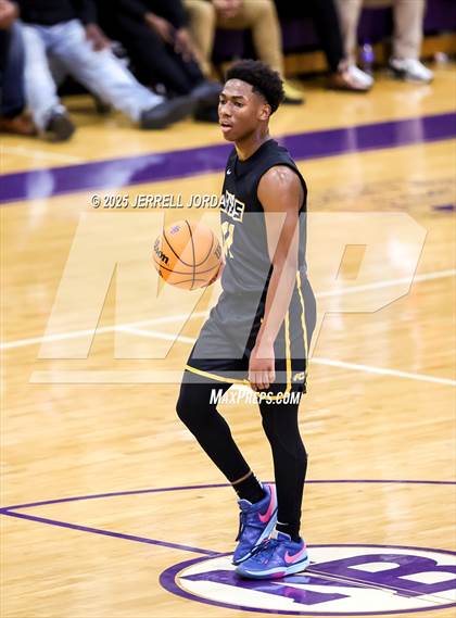 Thumbnail 1 in Reidsville vs Farmville Central (John Wall Holiday Invitational) photogallery.
