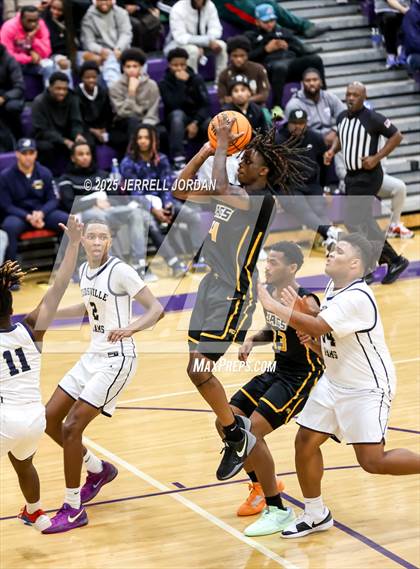 Thumbnail 3 in Reidsville vs Farmville Central (John Wall Holiday Invitational) photogallery.