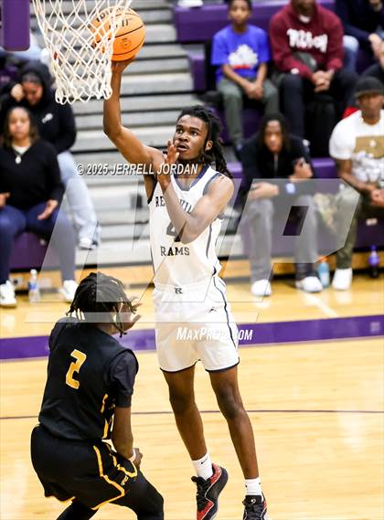 Thumbnail 3 in Reidsville vs Farmville Central (John Wall Holiday Invitational) photogallery.