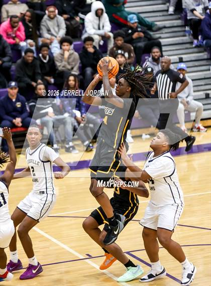 Thumbnail 2 in Reidsville vs Farmville Central (John Wall Holiday Invitational) photogallery.