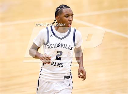 Thumbnail 2 in Reidsville vs Farmville Central (John Wall Holiday Invitational) photogallery.