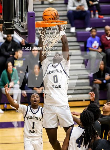 Thumbnail 3 in Reidsville vs Farmville Central (John Wall Holiday Invitational) photogallery.