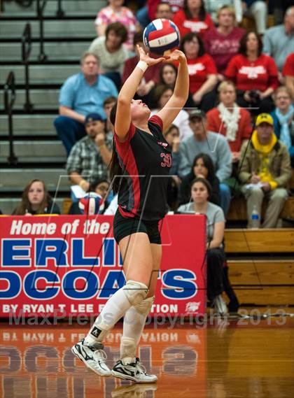 Thumbnail 3 in Cheshire vs. Staples (CIAC Class LL Final) photogallery.