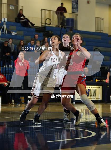 Thumbnail 3 in Irondale vs Detroit Lakes photogallery.