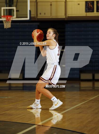 Thumbnail 1 in Irondale vs Detroit Lakes photogallery.