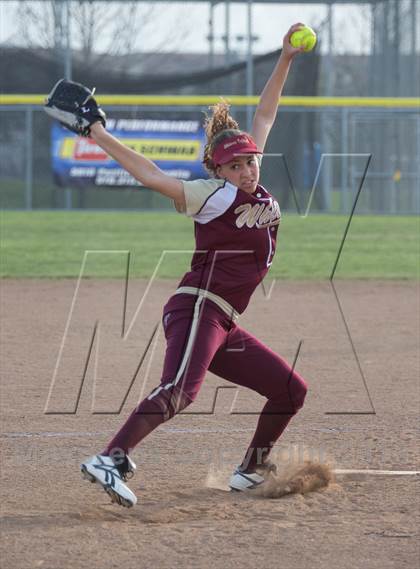 Thumbnail 3 in Del Oro @ Whitney photogallery.