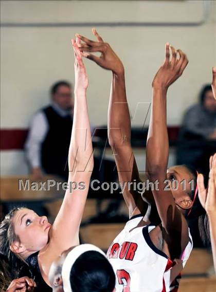 Thumbnail 1 in Florence vs. Decatur photogallery.