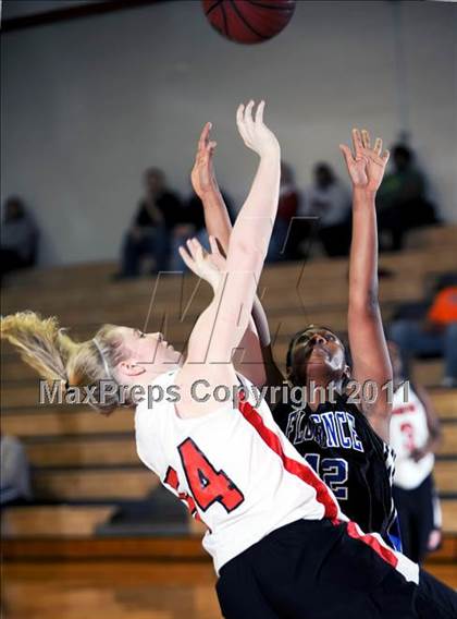 Thumbnail 1 in Florence vs. Decatur photogallery.