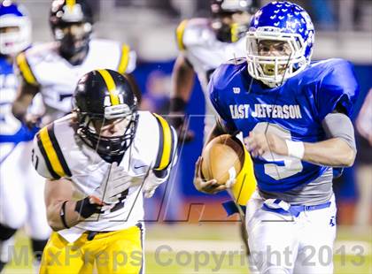 Thumbnail 1 in Neville vs East Jefferson (LHSAA Division 4A Semifinal) photogallery.