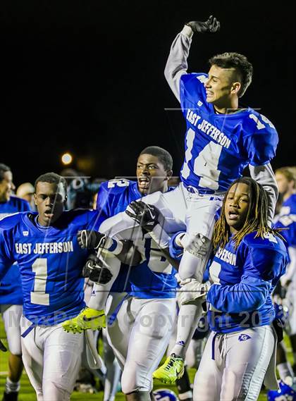 Thumbnail 3 in Neville vs East Jefferson (LHSAA Division 4A Semifinal) photogallery.