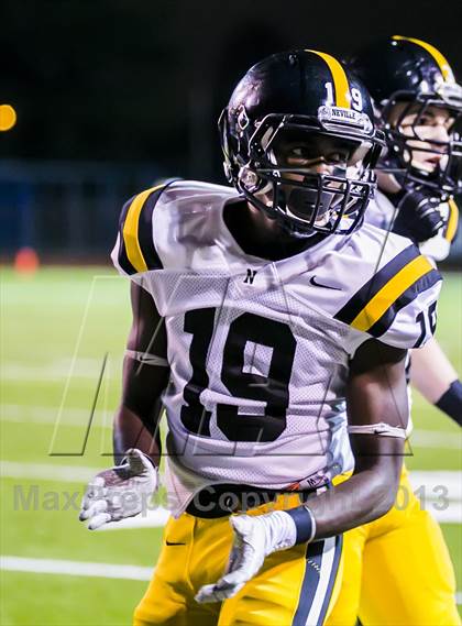 Thumbnail 1 in Neville vs East Jefferson (LHSAA Division 4A Semifinal) photogallery.
