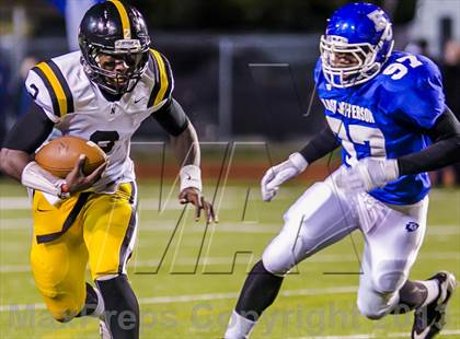 Thumbnail 2 in Neville vs East Jefferson (LHSAA Division 4A Semifinal) photogallery.