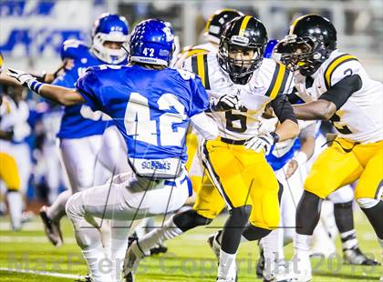 Thumbnail 3 in Neville vs East Jefferson (LHSAA Division 4A Semifinal) photogallery.
