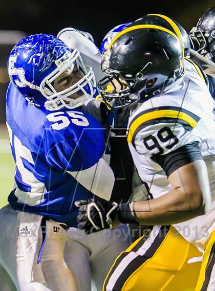 Thumbnail 1 in Neville vs East Jefferson (LHSAA Division 4A Semifinal) photogallery.