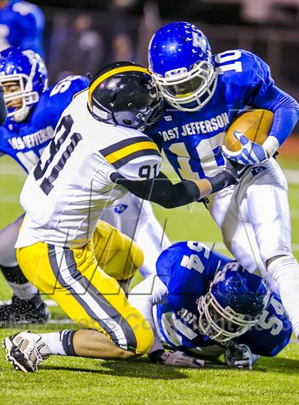 Thumbnail 3 in Neville vs East Jefferson (LHSAA Division 4A Semifinal) photogallery.