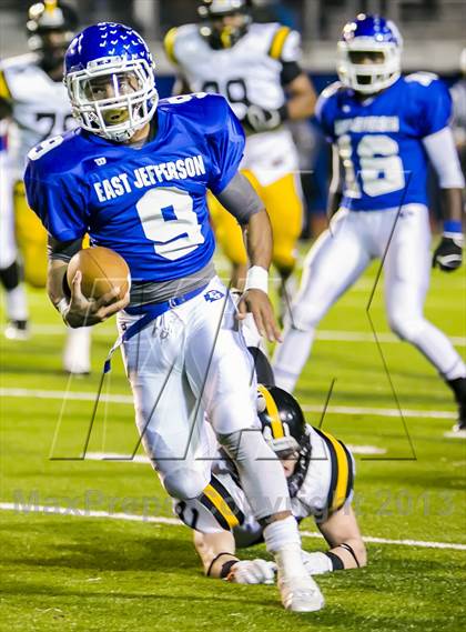 Thumbnail 3 in Neville vs East Jefferson (LHSAA Division 4A Semifinal) photogallery.