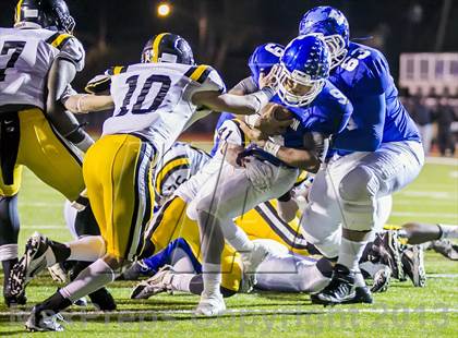 Thumbnail 2 in Neville vs East Jefferson (LHSAA Division 4A Semifinal) photogallery.