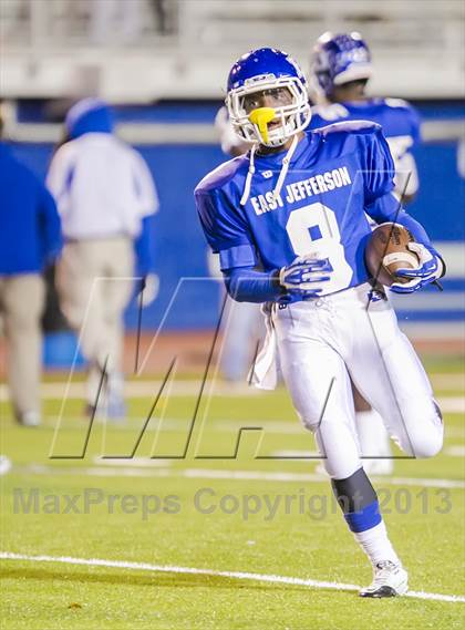 Thumbnail 1 in Neville vs East Jefferson (LHSAA Division 4A Semifinal) photogallery.