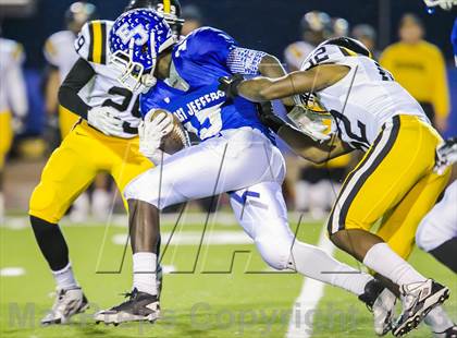 Thumbnail 2 in Neville vs East Jefferson (LHSAA Division 4A Semifinal) photogallery.