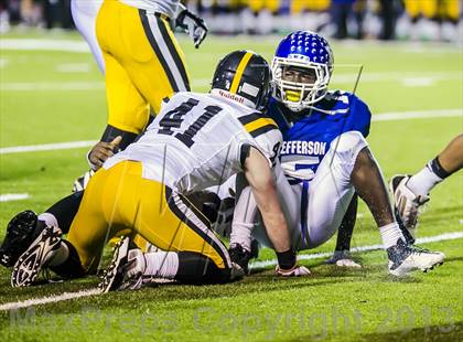 Thumbnail 1 in Neville vs East Jefferson (LHSAA Division 4A Semifinal) photogallery.