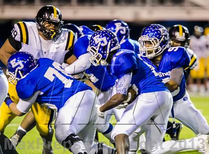Thumbnail 1 in Neville vs East Jefferson (LHSAA Division 4A Semifinal) photogallery.