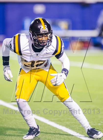 Thumbnail 1 in Neville vs East Jefferson (LHSAA Division 4A Semifinal) photogallery.