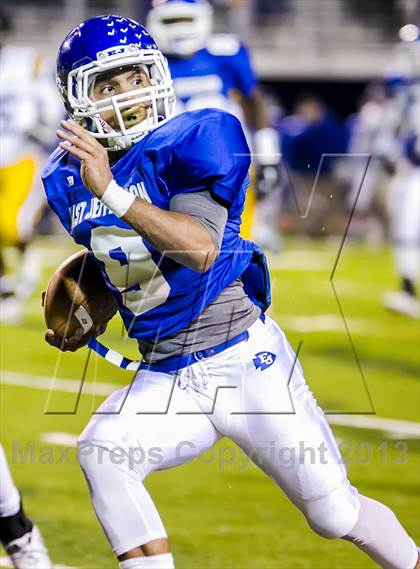 Thumbnail 1 in Neville vs East Jefferson (LHSAA Division 4A Semifinal) photogallery.