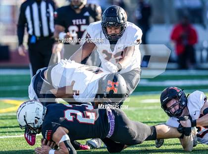 Thumbnail 2 in Kennewick @ Yelm (WIAA 3A Quarter Final) photogallery.