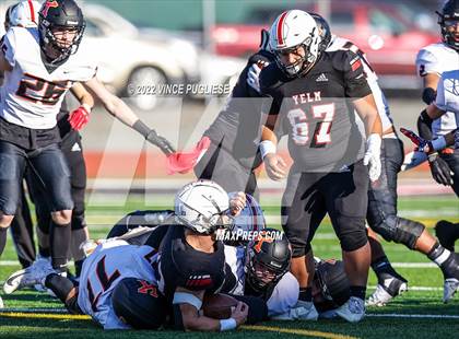 Thumbnail 3 in Kennewick @ Yelm (WIAA 3A Quarter Final) photogallery.