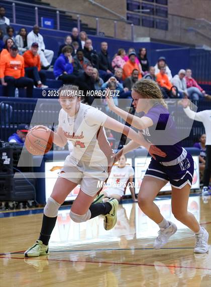 Thumbnail 1 in Wakeland vs. Anna (UIL 5A D2 Girls Basketball Area) photogallery.