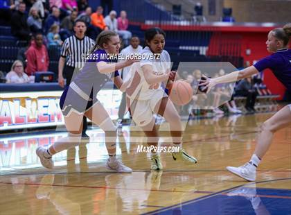 Thumbnail 2 in Wakeland vs. Anna (UIL 5A D2 Girls Basketball Area) photogallery.