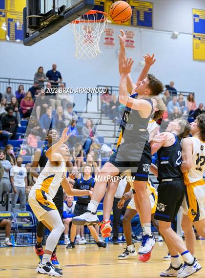 Thumbnail 3 in Lake Norman @ South Iredell photogallery.
