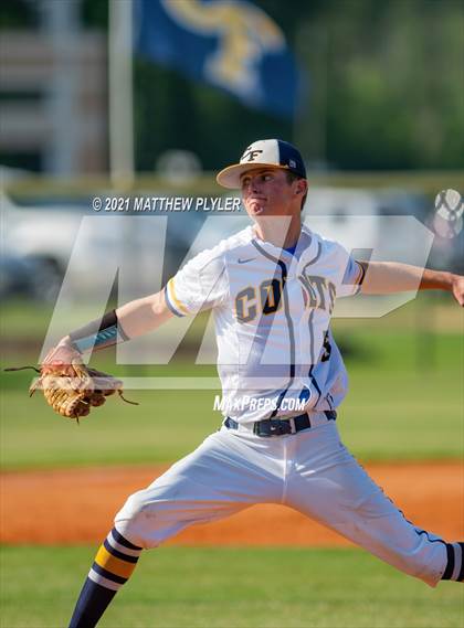Thumbnail 1 in Terry Sanford @ Cape Fear photogallery.