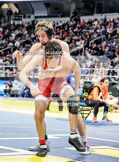 Thumbnail 1 in NYSPHSAA Division 2 State Championships (Round 2, 152 to 285) photogallery.