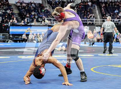 Thumbnail 2 in NYSPHSAA Division 2 State Championships (Round 2, 152 to 285) photogallery.