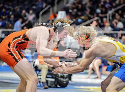 Thumbnail 2 in NYSPHSAA Division 2 State Championships (Round 2, 152 to 285) photogallery.