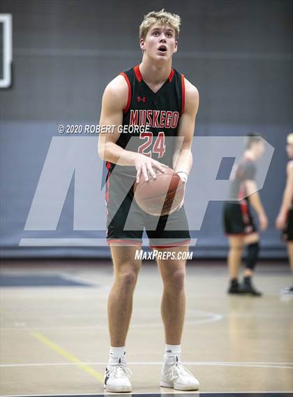 Thumbnail 1 in Kenosha Bradford vs. Muskego (WIAA D1 Round 2 Playoff)  photogallery.