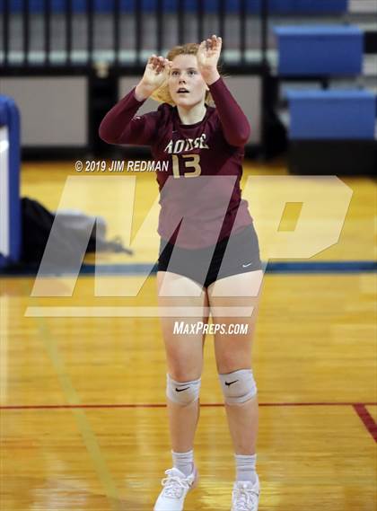 Thumbnail 3 in Rouse @ Leander photogallery.