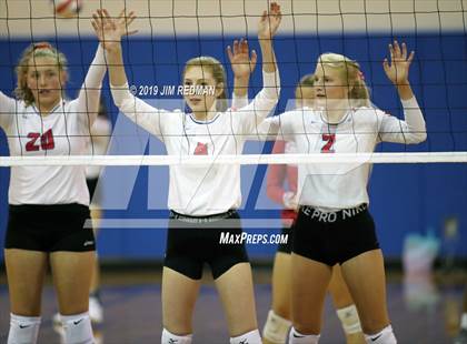 Thumbnail 3 in Rouse @ Leander photogallery.