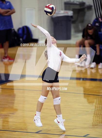 Thumbnail 2 in Rouse @ Leander photogallery.