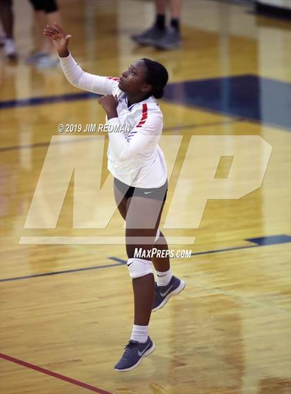 Thumbnail 2 in Rouse @ Leander photogallery.