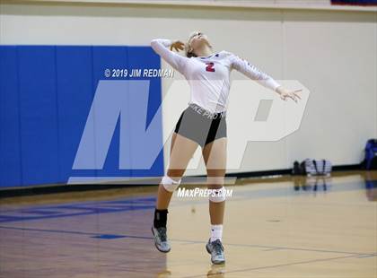 Thumbnail 1 in Rouse @ Leander photogallery.